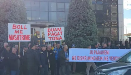 Protesta për pagat te “Bankers”, punonjësit e sigurisë ankohen se nuk janë shlyer prej shtatë muajsh