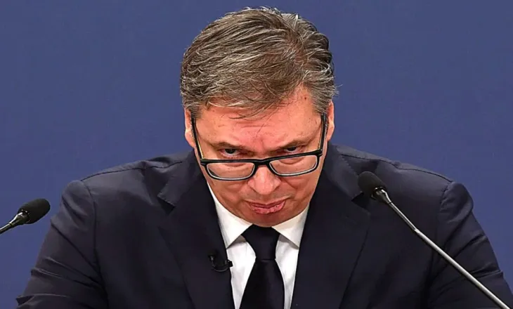 Protestat i nxisin shqiptarët/ Vuçiç: Mandatin e përfundoj në vitin 2027
