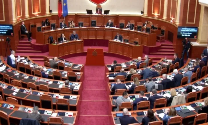 PS heq nga rendi i ditës ndryshimet në Komisionin e Territoriales! Boçi “i pakënaqur”: Situata ‘as mish, as peshk’