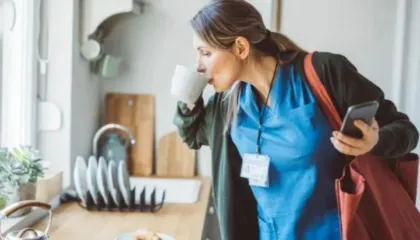 Pse disa njerëz vonohen gjithmonë? Psikologët tregojnë çfarë ndodh në trurin tonë