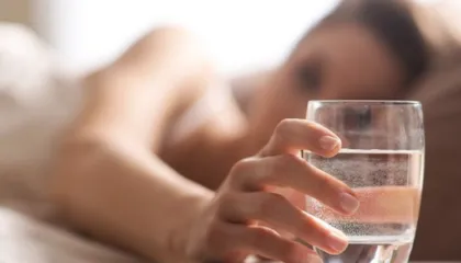 Pse duhet të pini ujë të ngrohtë?