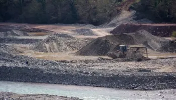 Pse po bie rruga Librazhd-Qafë Thanë? Faji i kompanisë që po ndërton….