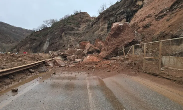 Pse po shembet rruga Librazhd–Qafë Thanë?/ Kikia akuzon kompaninë ndërtuese: E gjitha përgjegjësia i takon…