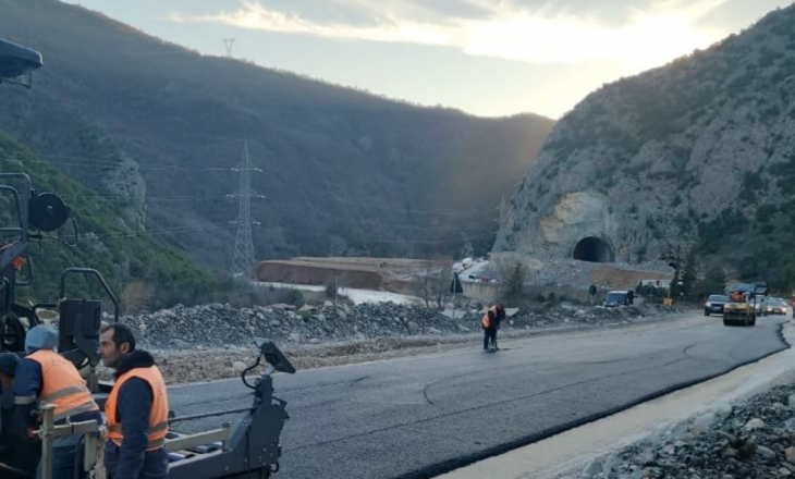 Punime në rrugë, ARRSH: Qarkullim me një sens i makinave në Elbasan-Qafë Thanë deri në 20 shkurt