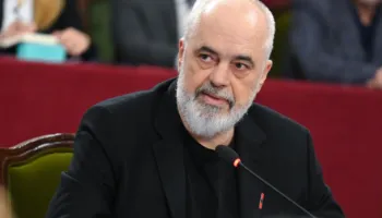 “Punonjësit e administratës nuk janë mish për top”, Rama: Prokurorët mbushin CV-të që të paraqiten nesër si kandidatë të ardhshëm për SPAK