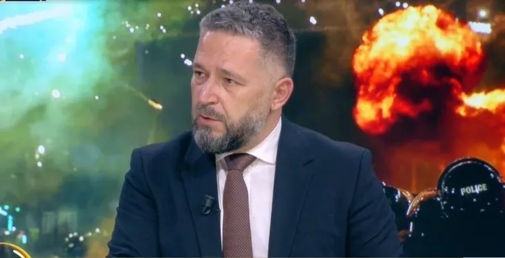 “Qëllimi i Berishës është të ruajë monopolin e opozitës”, juristi: Mjeti i një partie nuk duhet të jetë dhuna!