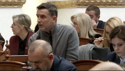 “Qendra shëndetësore në njësinë 5, 4 muaj jashtë funksionit”, Braçe-Ministres së Shëndetësisë: Jemi në pikun e gripit