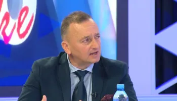 “Qeverisë i ranë ‘kryeveprat’ infrastrukturore nga korrupsioni”/ Buxhuku: “Bilanc lufte” për ekonominë, mbyllja…