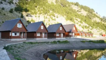 Qindra aplikime për Paketën e Maleve në Elbasan, interes i lartë për investime në agroturizëm në Gjinar e Funar