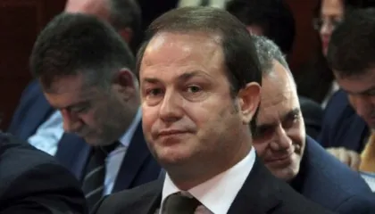 “Qytetarët janë lodhur”/ PD vijon takimet me qytetarët, deputeti Gjoni: Qeveria e Rilindjes, drejt fundit