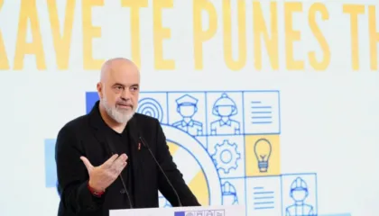 Rama: 1600 të punësuar në administratë nga Programi Kombëtar i Praktikave të Punës