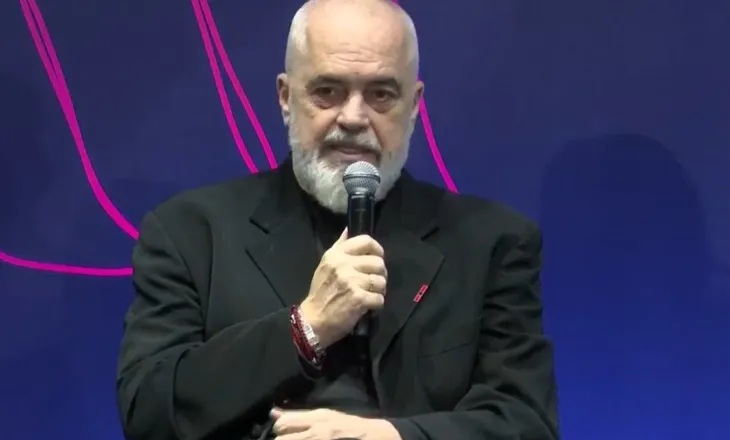 Rama, batuta me ambasadorin Gonzato: Unë jam lart, ti poshtë. Ka edhe më të rëndësishëm sesa ty