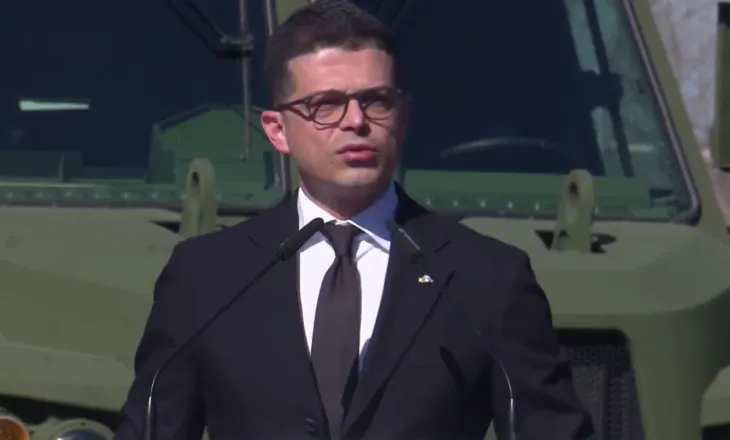 Rama e shkarkoi një ditë më parë nga detyra, Pirro Vengu: Privilegj të udhëhiqja ministrinë e Mbrojtjes