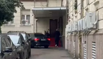 Rama mbledh grupin parlamentar para udhëtimit për në Bruksel, i bashkohet edhe Balluku