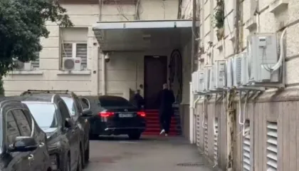 Rama mbledh grupin parlamentar para udhëtimit për në Bruksel, i bashkohet edhe Balluku