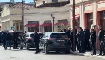 Rama në Vlorë me një grup investitorësh të huaj, zbardhet agjenda e kryeministrit   