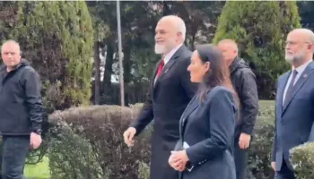 Rama nis takimet në Kosovë, mbërrin në zyrën e Presidentes Vjosa Osmani