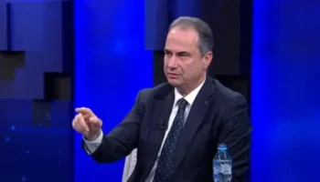 “Rama po mbron veten e tij nga prangat”/ Reagon, Boçi: Protesta për të larguar një qeveri të korruptuar, deri në palcë