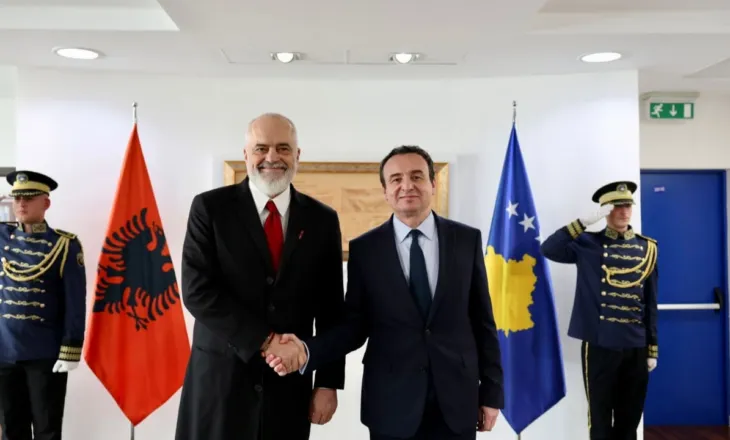 Rama pritet nga Albin Kurti, takim mes kryeministrave të dy vendeve në Prishtinë