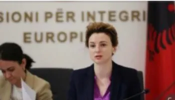 Raporti i fundit i Transparency International është aktakuza më e rëndë ndërkombëtare ndaj një dekade qeverisjeje që e ka zhytur Shqipërinë në korrupsion sistemik dhe në kapje të plotë të shtetit