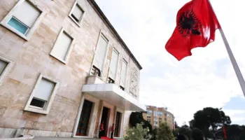 Rehabilitimi i sheshit ‘Nënë Tereza’, vendimi i Qeverisë: Do ndërtohet Muze Arkeologjik dhe parkim nëntokësor