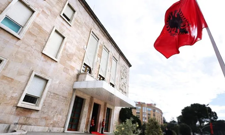 Rehabilitimi i sheshit ‘Nënë Tereza’, vendimi i Qeverisë: Do ndërtohet Muze Arkeologjik dhe parkim nëntokësor