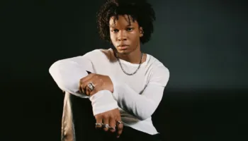 Reperi D4vd nën hetim për vdekjen e vajzës 15-vjeçare në automjetin e tij