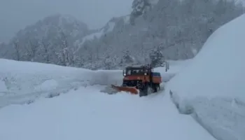 Reshje bore dhe temperatura të ulëta, bllokohet sërish nga ortekët Qafë Thore