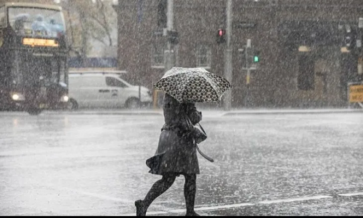 Reshje shiu dhe kushte atmosferike të paqëndrueshme, parashikimi i motit për sot