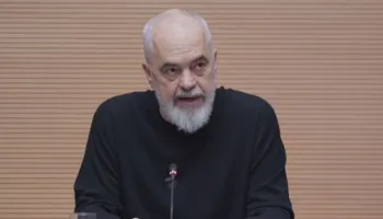 Revista franceze shkruan për Shqipërinë, Rama: Në 5 vite rritëm me 80% numrin e vizitorëve të huaj