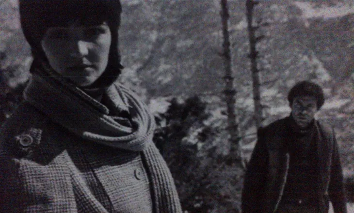 Rrëfimi i aktores Luiza Xhuvani: Si e rrezikuam jetën në filmin “Flutura në kabinën time”