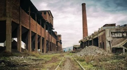 Rregulla të reja për privatizimet/ Trojet e lira u kalojnë ish-pronarëve, shiten edhe objektet me qira “1 Euro”