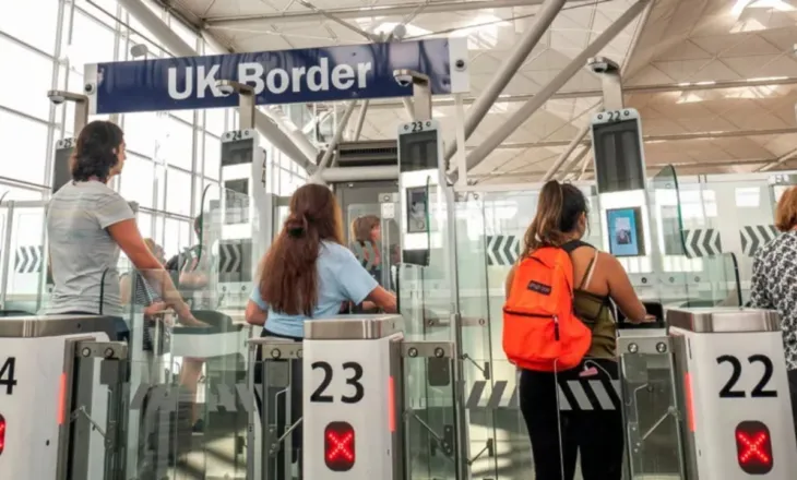 Rregulla të reja udhëtimi në Mbretërinë e Bashkuar, sfida për personat me shtetësi të dyfishtë, ja çfarë ndryshon