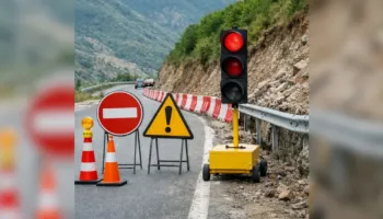 Rrëshqitje dherash dhe çarje në aksin rrugor Librazhd–Pogradec, ndalohet kalimi i autobusëve dhe mjeteve të rënda