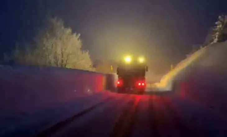 Rrezik për rënie të ortekëve, autoritetet thirrje qytetarëve që kërkojnë të lëvizin në Qafë Thore