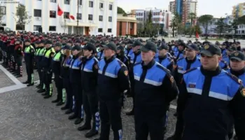 Rriten pagat për mësuesit dhe policët/ Vendimi i qeverisë, përfitojnë edhe ushtarakët nga indeksimi 2.5%