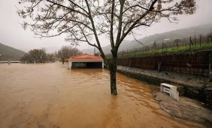 Rritet numri i viktimave nga moti i keq në Portugali