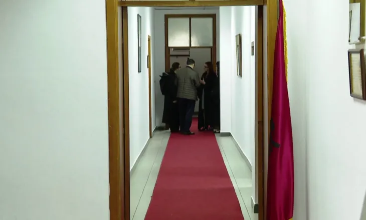 Rritet stoku i dosjeve në gjykata/ Reduktimi i institucioneve sipas hartës së re ka shtuar problemet, kërkohet ndërhyrje