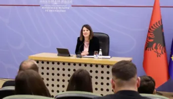 Rritje pagash për Policinë e Shtetit, Koçiu: 720 punonjës përfitues, nga RENEA te forcat e posaçme dhe…