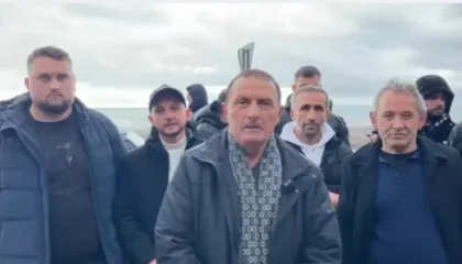 Rrjoll, banorët kundër policisë: “Tokën nuk e lëshojmë”