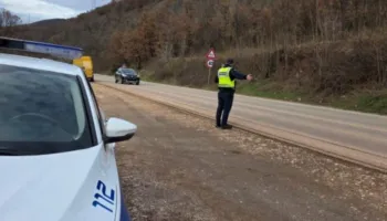 Rruga Korçë-Librazhd bllokohet përkohësisht për dy ditë, ja oraret kur nuk do lejohet lëvizja