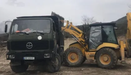 Rruga Matogjin-Bashaj në Vlorë rikthehet në qarkullim pas disa ditësh izolimi