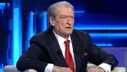 ‘Rruga Qukës – Qafë Plloç kushton sa ajo e Kombit…’/ Berisha: ‘Mafia e Surrelit’ është skemë grabitjeje kombëtare