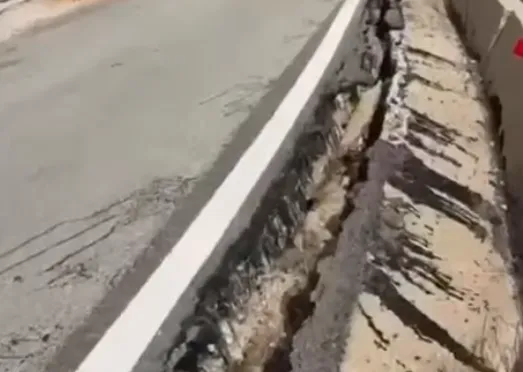 Rruget e florinjta/ Shembet rruga Kuç-Qeparo, Berisha nxjerr PAMJET: Gjurmët e hajdutësisë së Rilindjes!