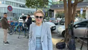 Seanca paraprake në GJKKO, Kryemadhi e merr me sportivitet dhe batuta para mediave: Tani po ikim drejt një beteje shumë domethënëse