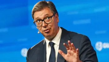 Sekondat e fundit të regjimit/ Vuçiç dhe qentë e tij besnikë të sulmit, hidhen në veprim