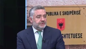 Sekretari i Përgjithshëm i PS: Nuk do ta pranojmë që një organ jo i zgjedhur nga qytetarët, të pezullojë një ministër!