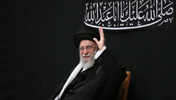 SHBA dhe Izraeli godasin Iranin, Khamenei transferohet në një vend të sigurt
