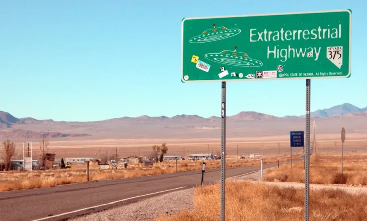 SHBA nis “hapjen” e dokumenteve mbi UAP dhe UFO-t