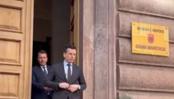 Shehaj dhe Kapri dorëzojnë në Kushtetuese kërkesën për dosjen Balluku